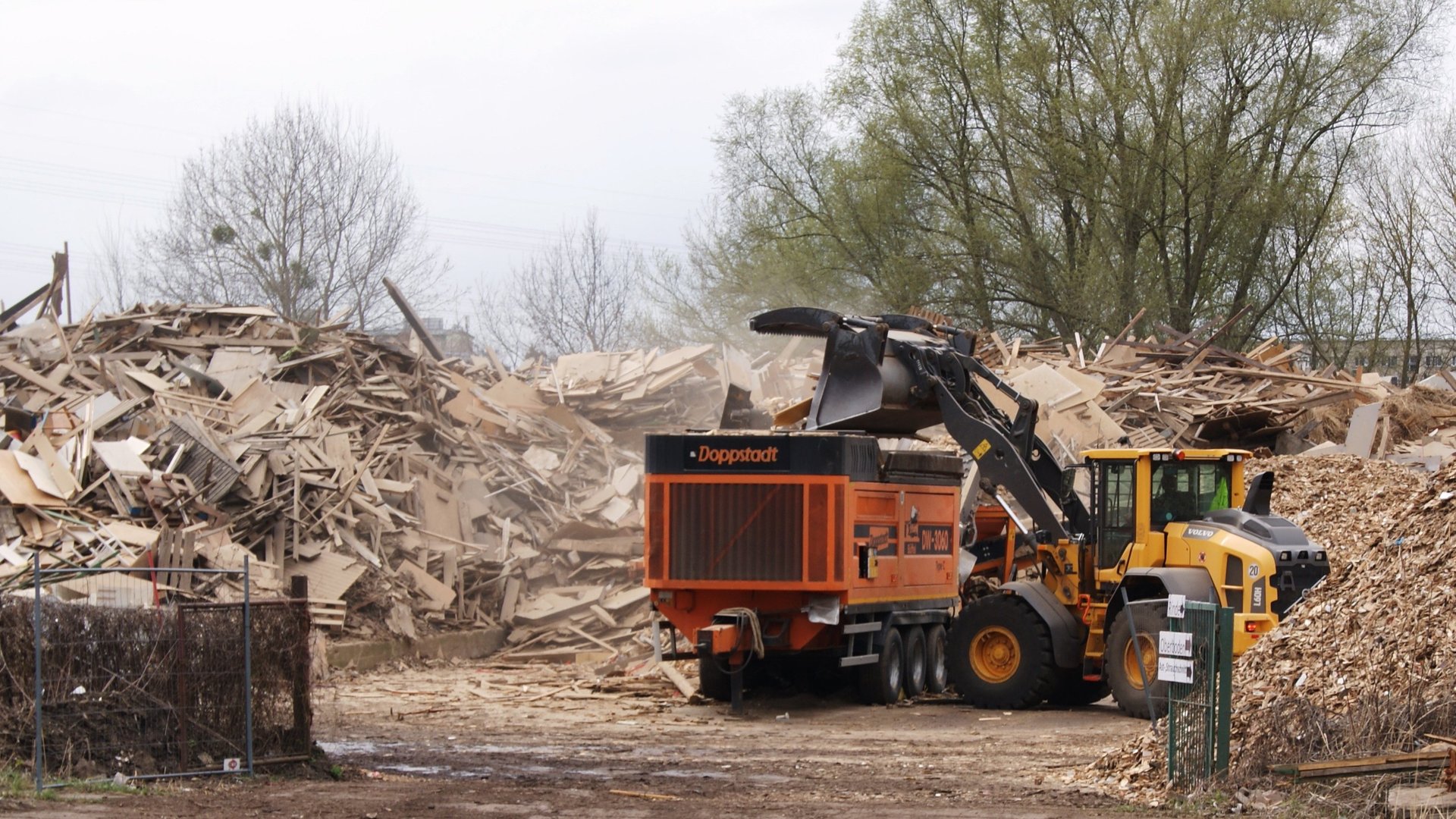 Das Altholz wird stofflich Recycelt